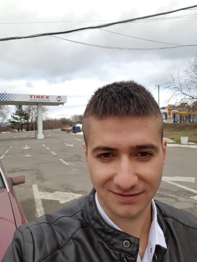  ,   Constantin, 33 ,   ,   , c , 