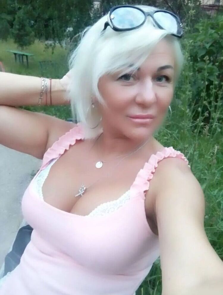  ,   Cveta, 40 ,   c 