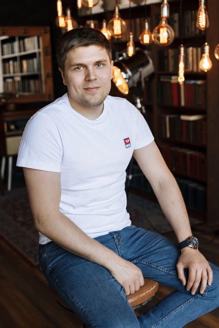  29890162  Alexey, 26 ,    