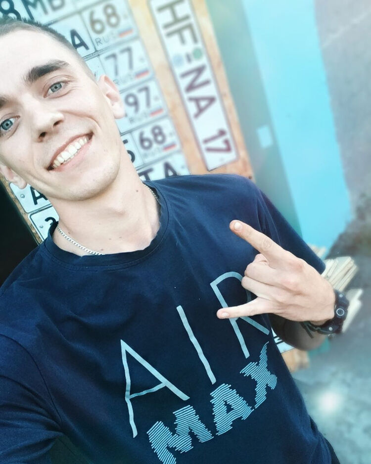  45914362  Anton, 29 ,    