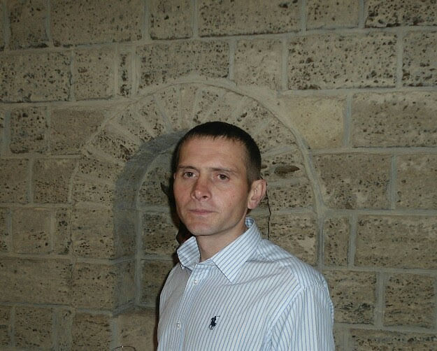  14711132  Viktor, 50 ,    