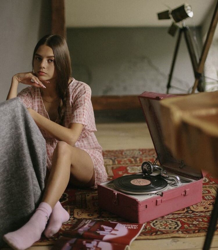  31779422  , 25 ,    -