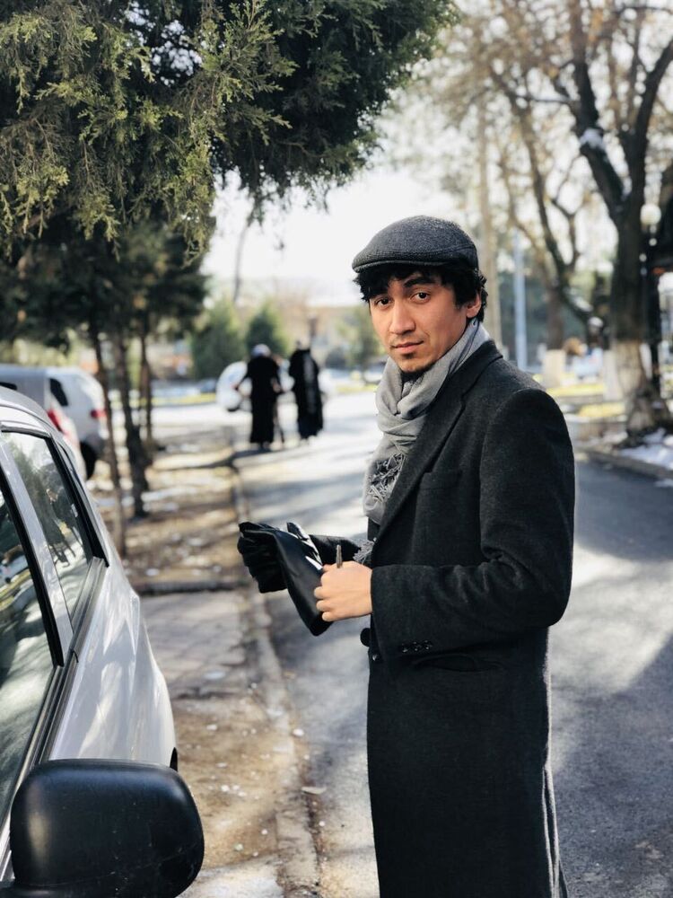  28726392  Mukhammad, 27 ,    