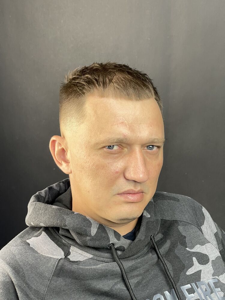  28043462  , 40 ,    