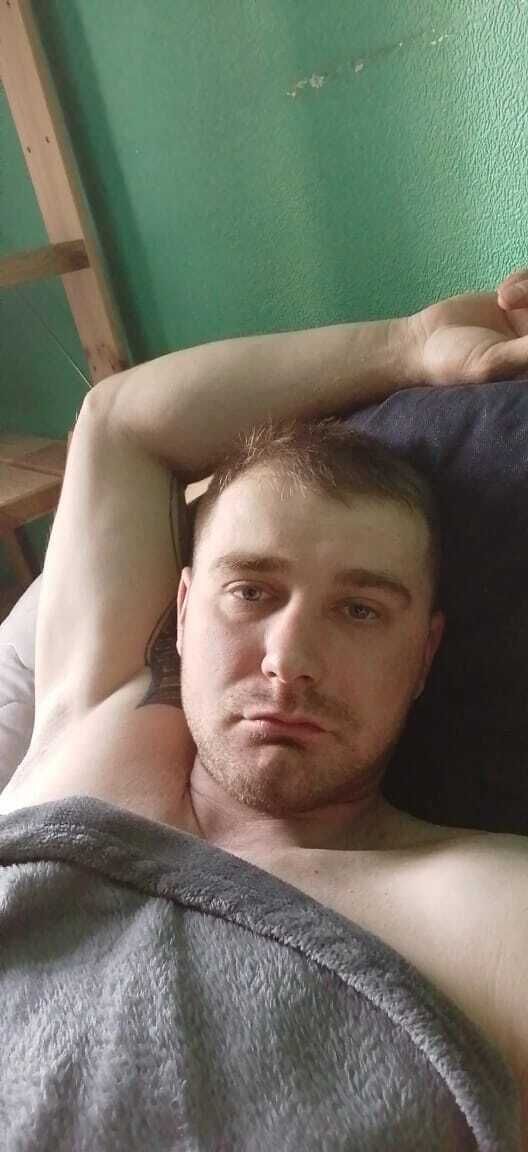  -,   Mikhan, 32 ,   ,   , c , 