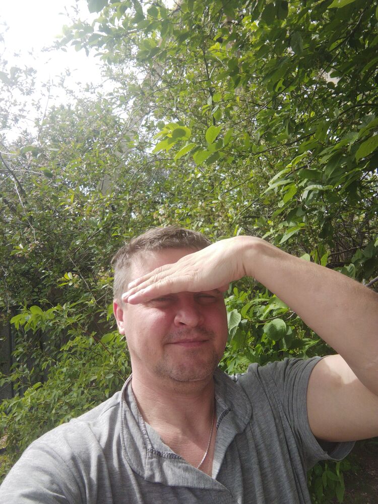  ,   Anton, 45 ,   ,   