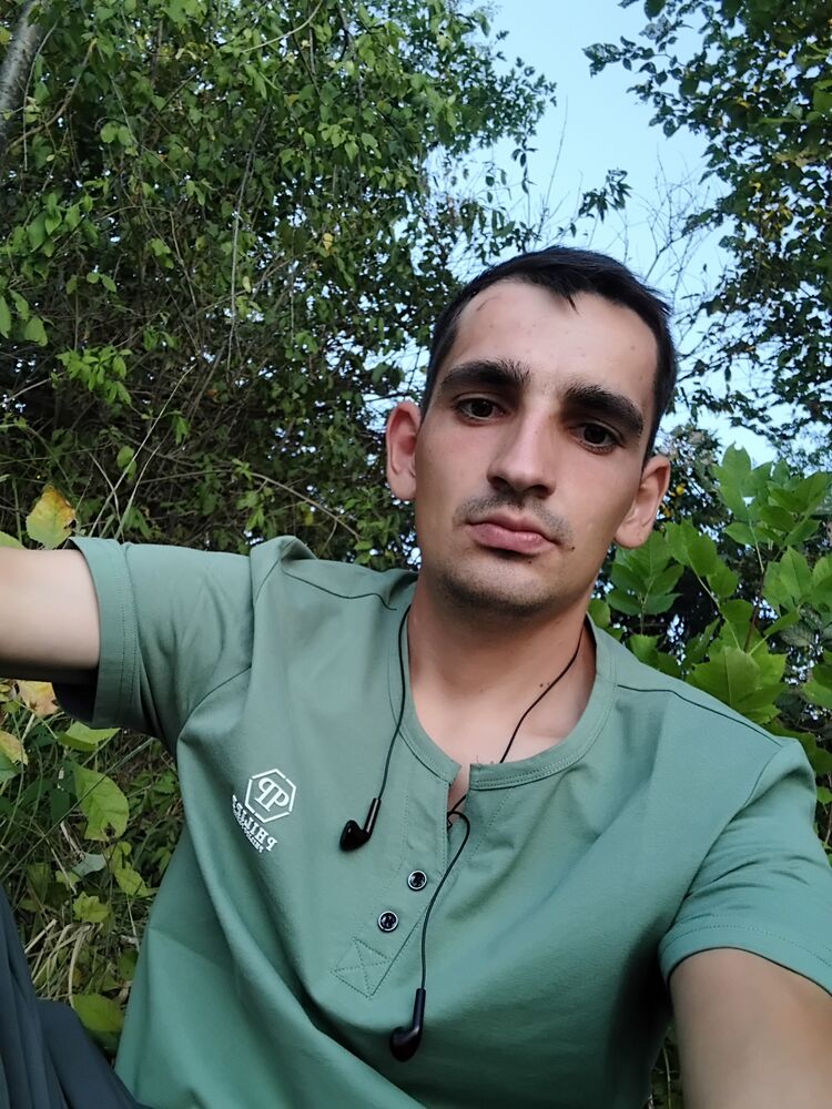  48371022  Kirill, 24 ,    