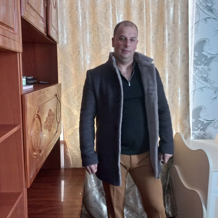  ,   Sargis, 35 ,   ,   