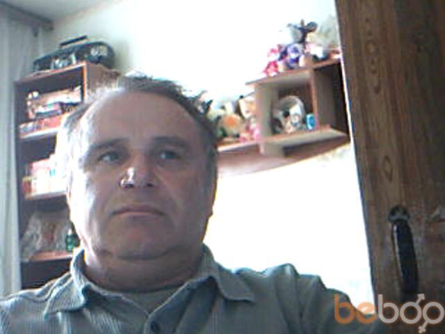  ,   Viktor, 66 ,  
