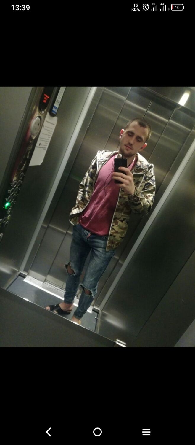  43290802  Dorin, 28 ,    