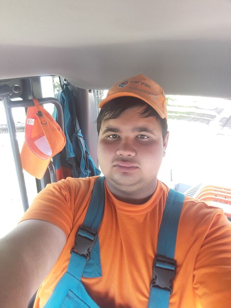  21038692  , 28 ,    