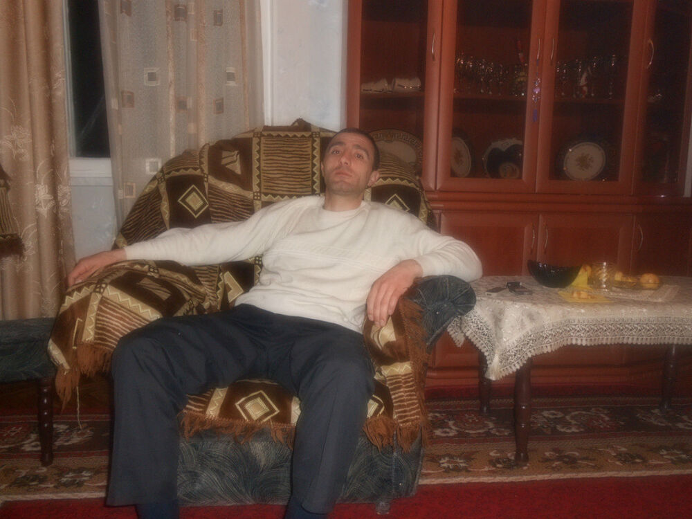  4334402  Sedrak, 47 ,    