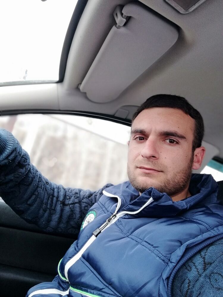  15751502  Ruben, 31 ,    