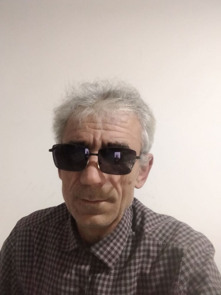  24544472  , 61 ,    