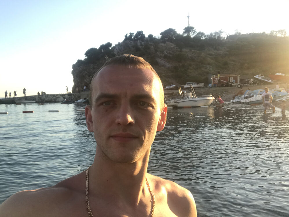  Ozarow Mazowiecki,   , 30 ,   ,   