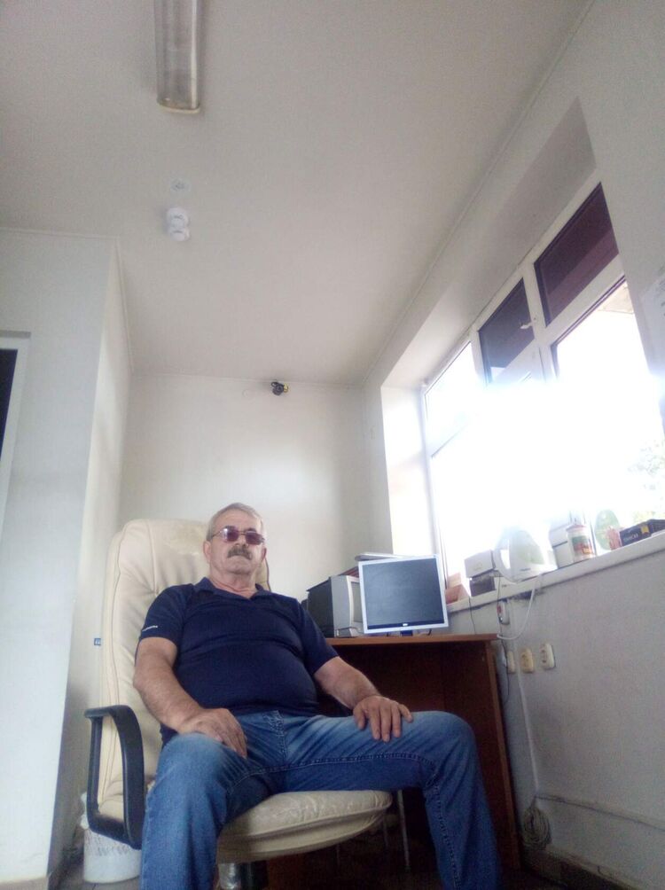  34137972  , 67 ,    