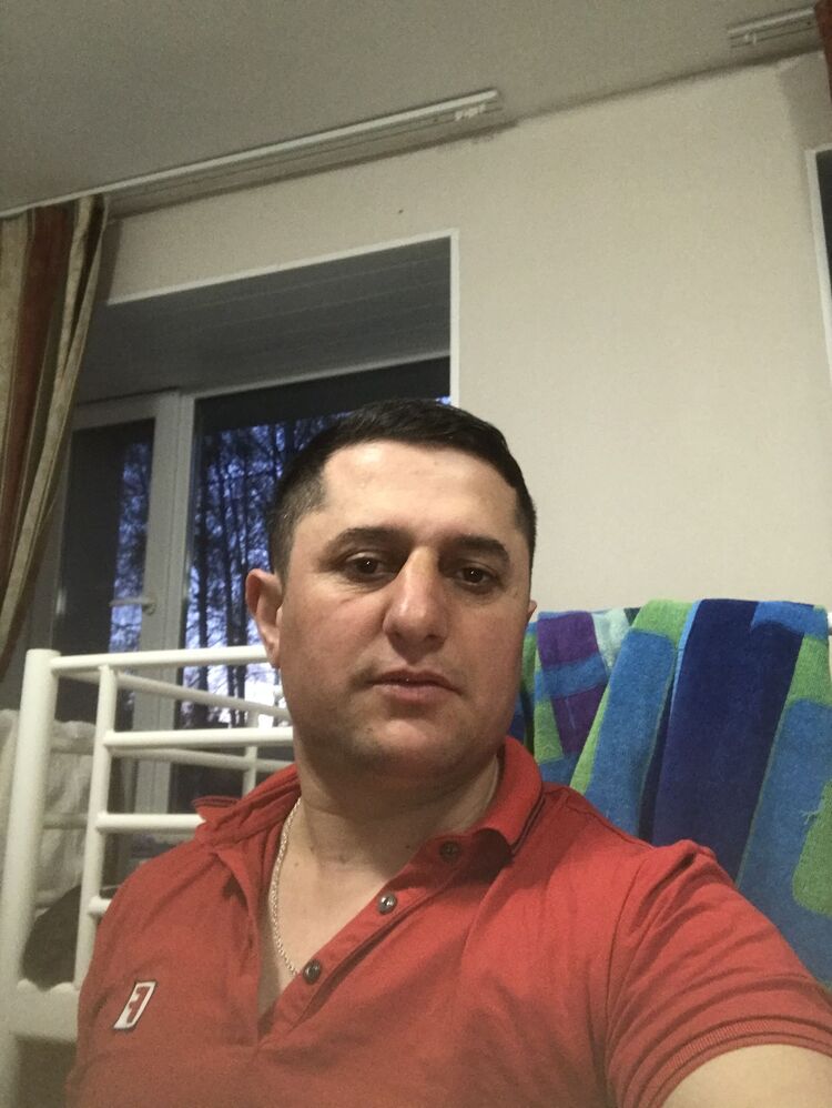  36240502  Dima, 37 ,    