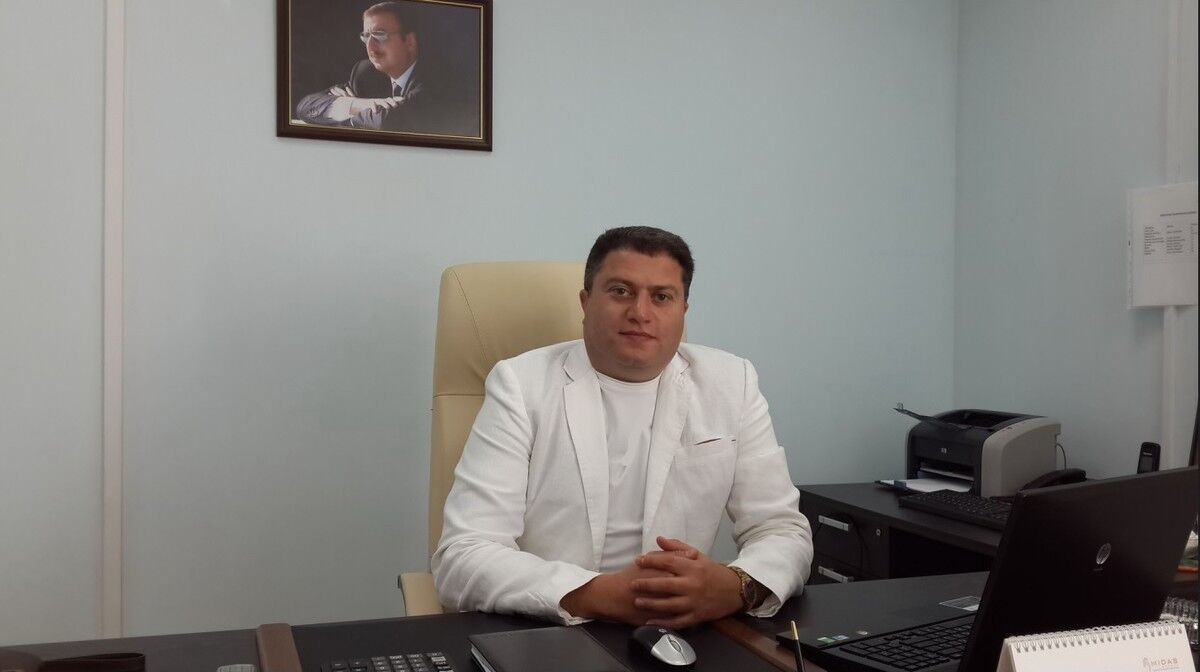 ���� 5266552 ������� Ilham, 51 ���, ���� ���������� � �������