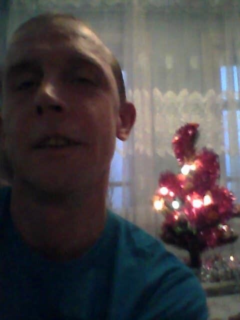  24371612  Maksim, 47 ,    