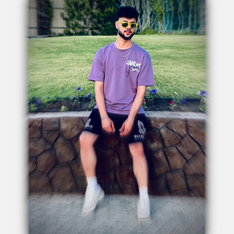  52376982  , 23 ,    --