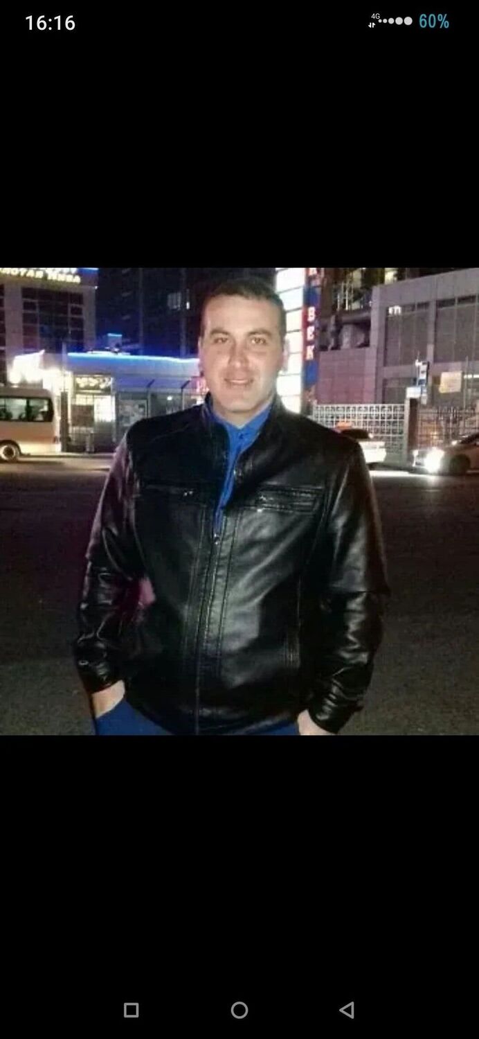  28068532  Elnur, 37 ,    