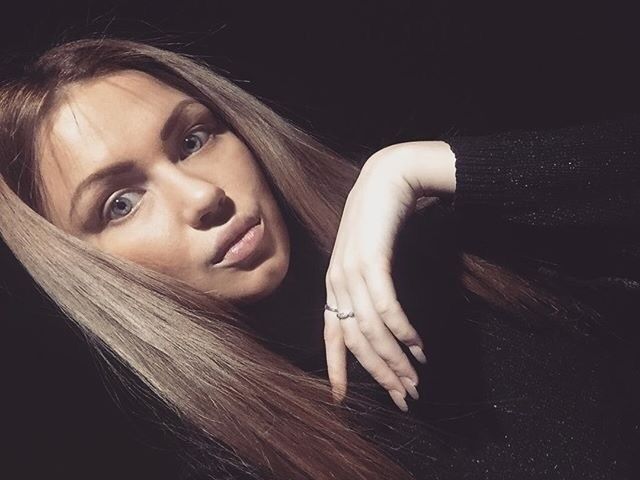  ,   Ann, 27 ,   ,   , c 