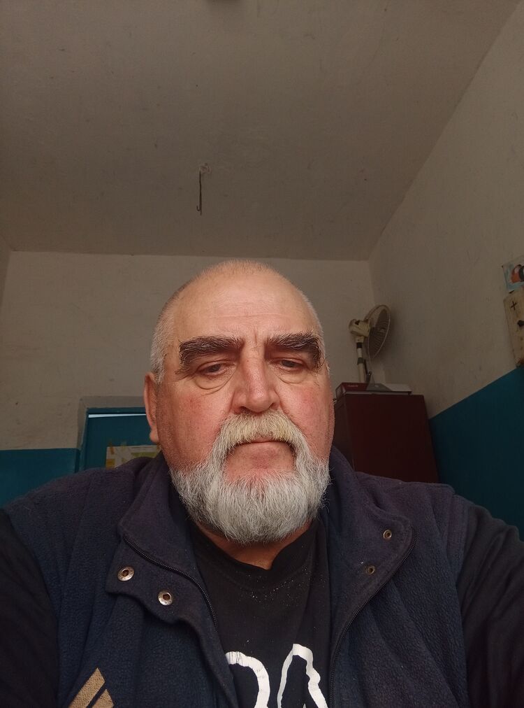  41805832  , 64 ,    