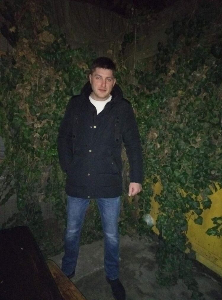  14884342  Vlad, 39 ,    