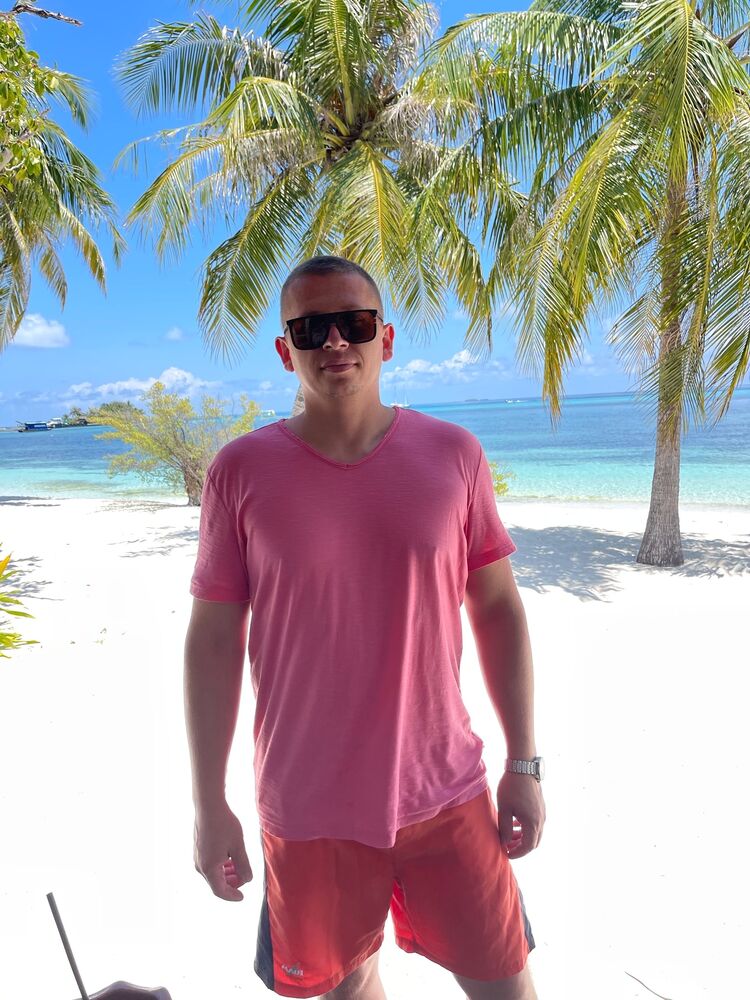  54585352  Dima, 23 ,    