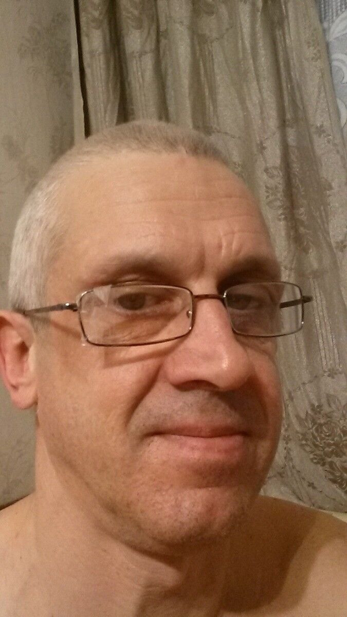  18867532  Dmitrij, 49 ,     