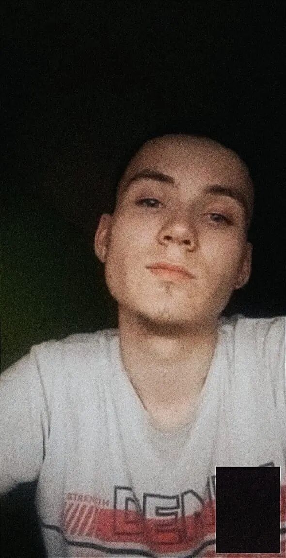  38036132  Thomas, 25 ,    