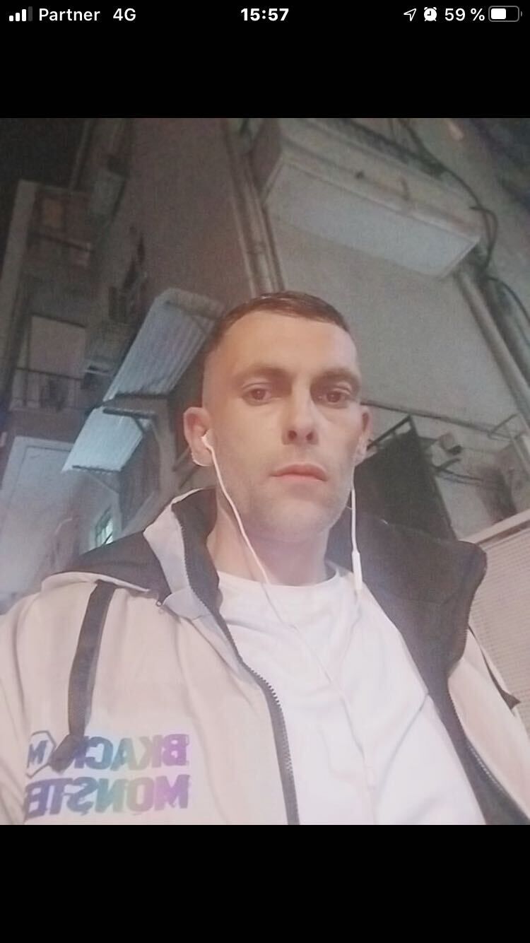  31791872  Slava, 45 ,    King George