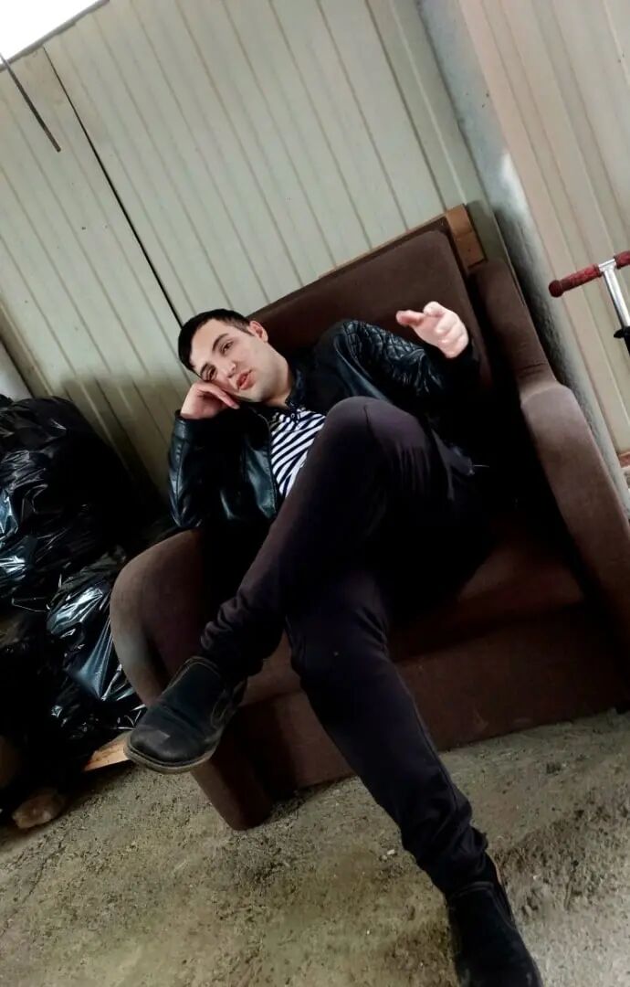  34657152  Stepan, 20 ,    