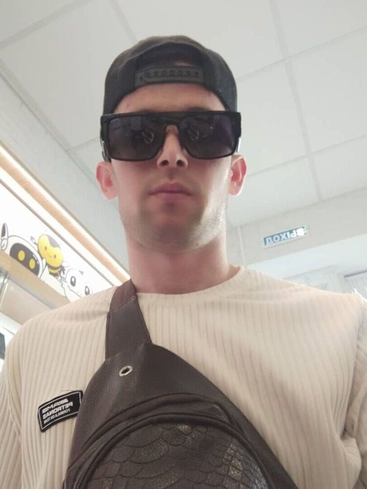  36225572  Zafarbek, 30 ,    