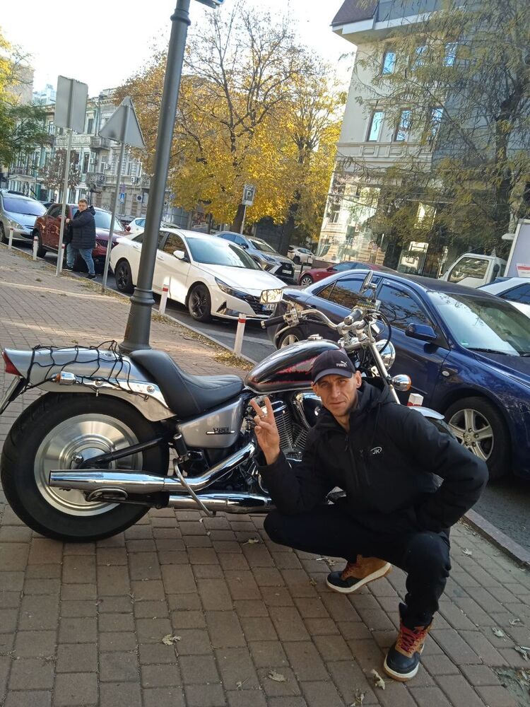  48081462  , 37 ,    