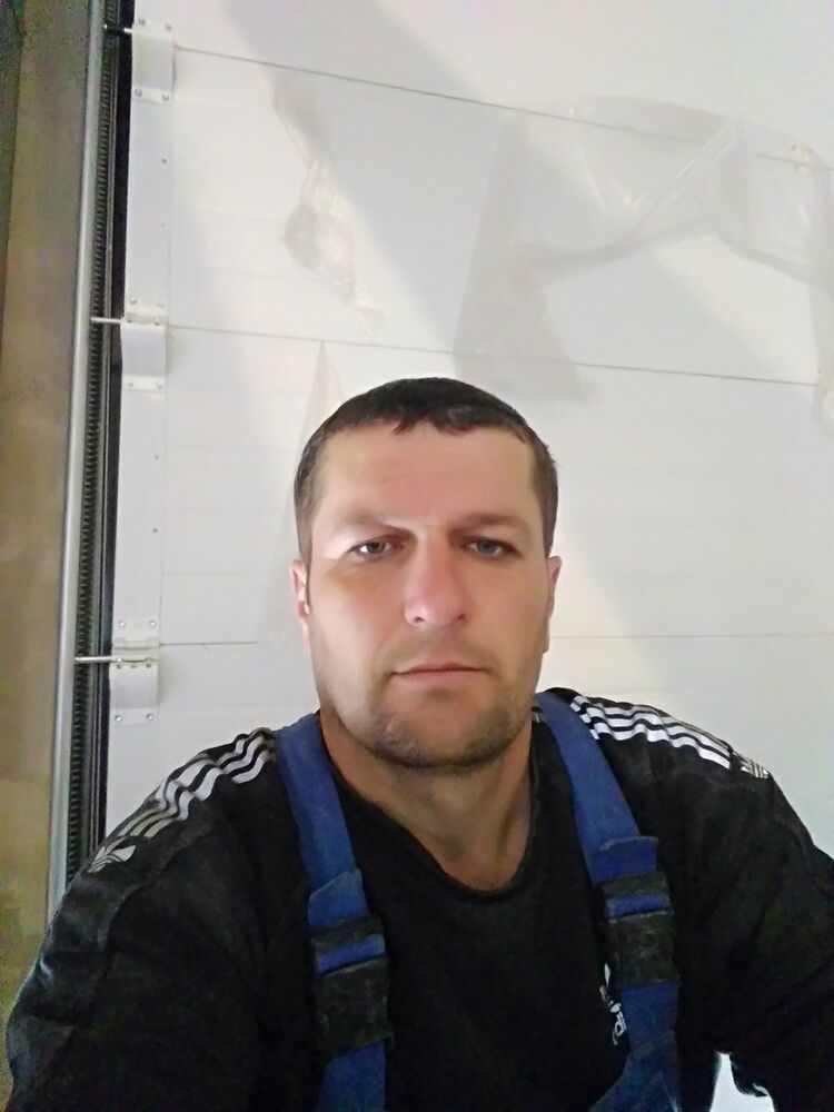  ,   Kazbek, 44 ,  