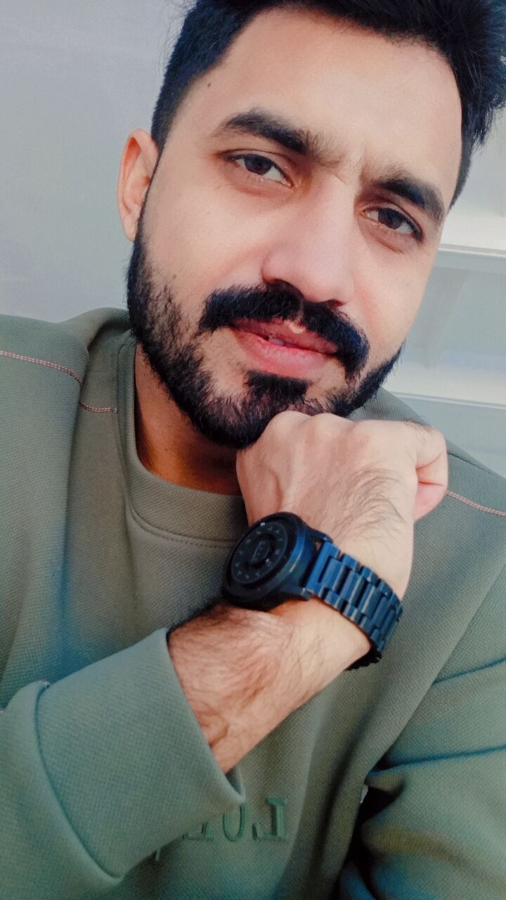  47137862  Sami, 26 ,    