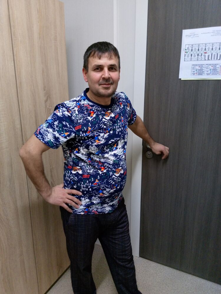  40781082  Ali, 42 ,    -