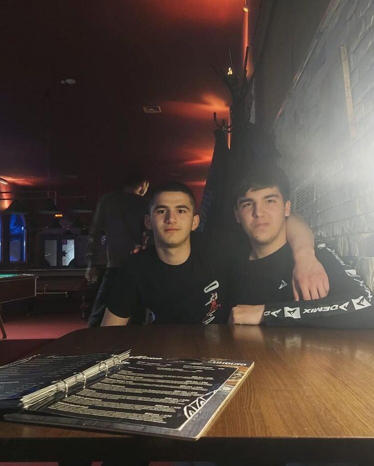  ,   Niko, 22 ,   ,   