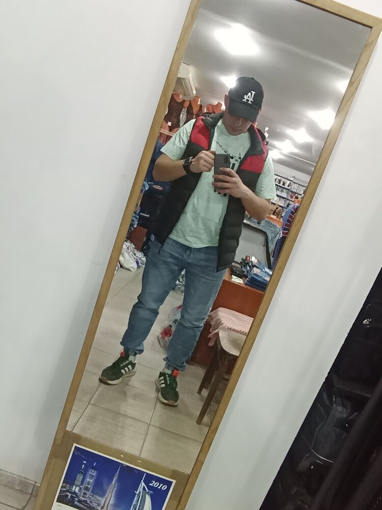  33785392  Alexey, 30 ,    