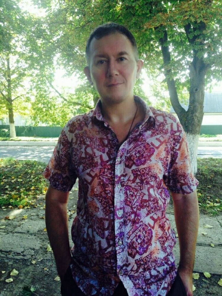  22079452  Sergei, 48 ,    