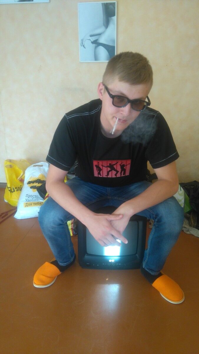  10768122  , 28 ,    