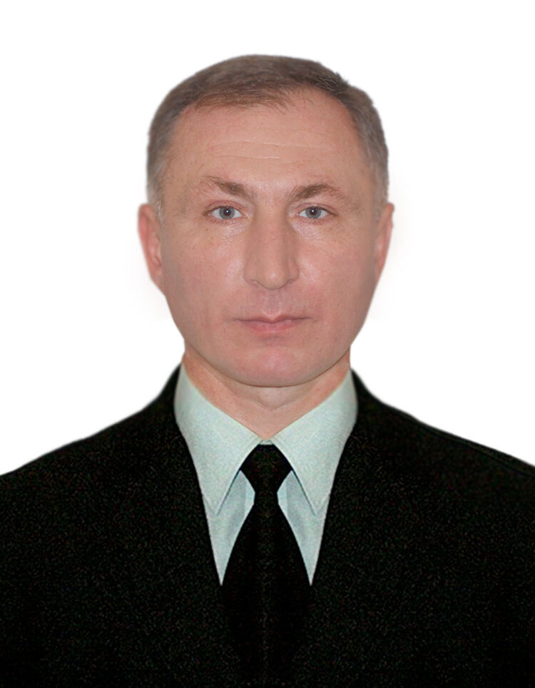  9357342  Luka, 47 ,    