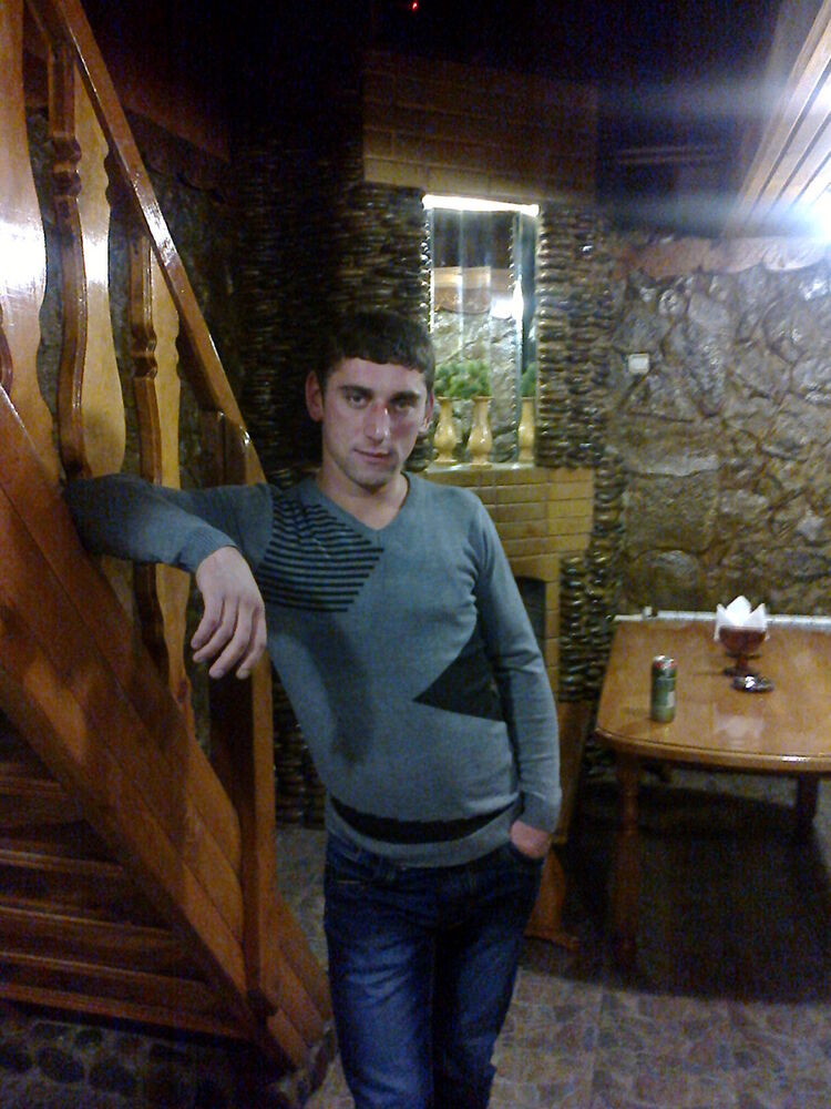  ,   Artur, 36 ,   ,   , c 