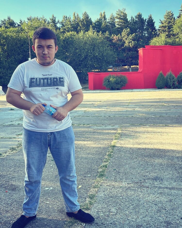  37413232  , 23 ,    