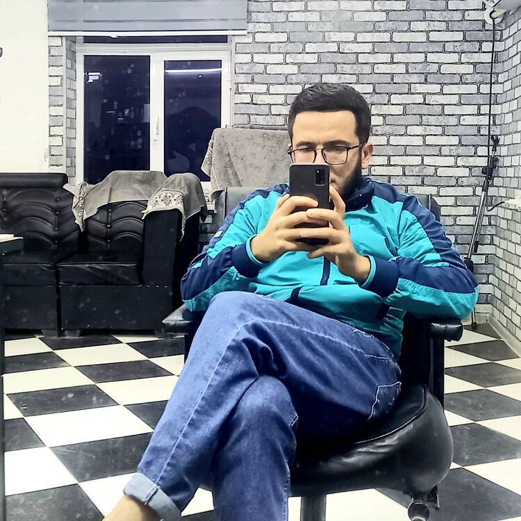  43061662  Temur, 31 ,    