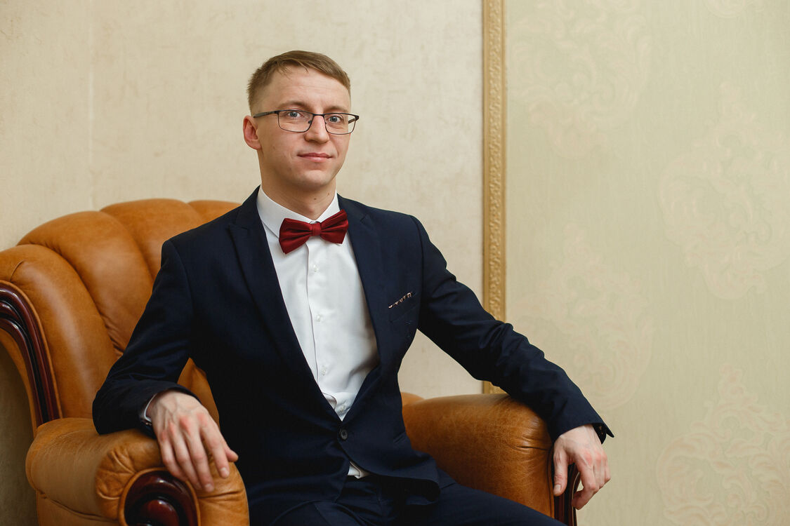  ,   Alex, 33 ,   ,   , c , 