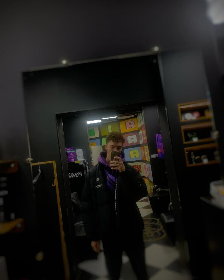 46742202  , 21 ,    