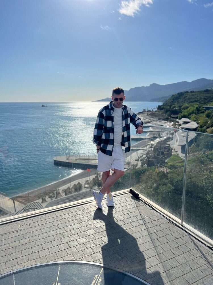  53094042  , 26 ,    --