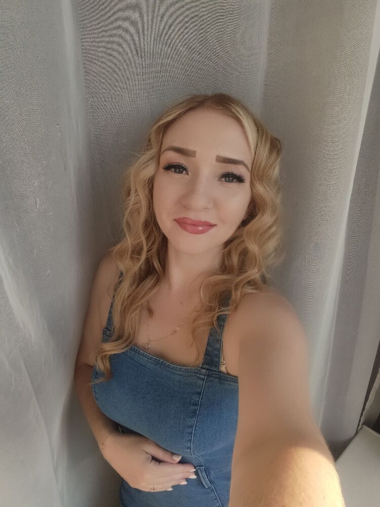  52287402  Ksenia, 31 ,    